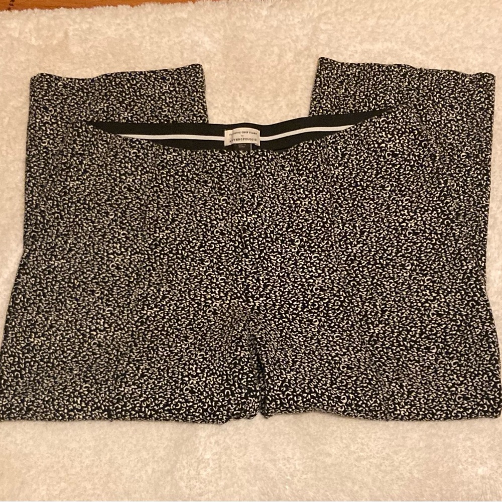 Anthropologie the essential Crop Flare White Printed Wide-Leg Pants size clothes